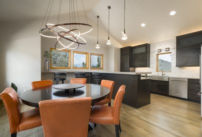 Bridgewood, Maple, Black Team, Deep Shaker with Slab Drawers