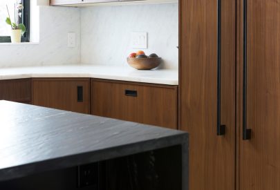 Perimeter: Bridgewood, Walnut, Carmel, Cologne Island: Bridgewood, Maple, Tricorn Black, Cologne