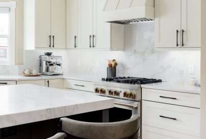 Perimeter: Bridgewood, MDF, White, Austin Island: Bridgewood, MDF, Custom Paint, Austin